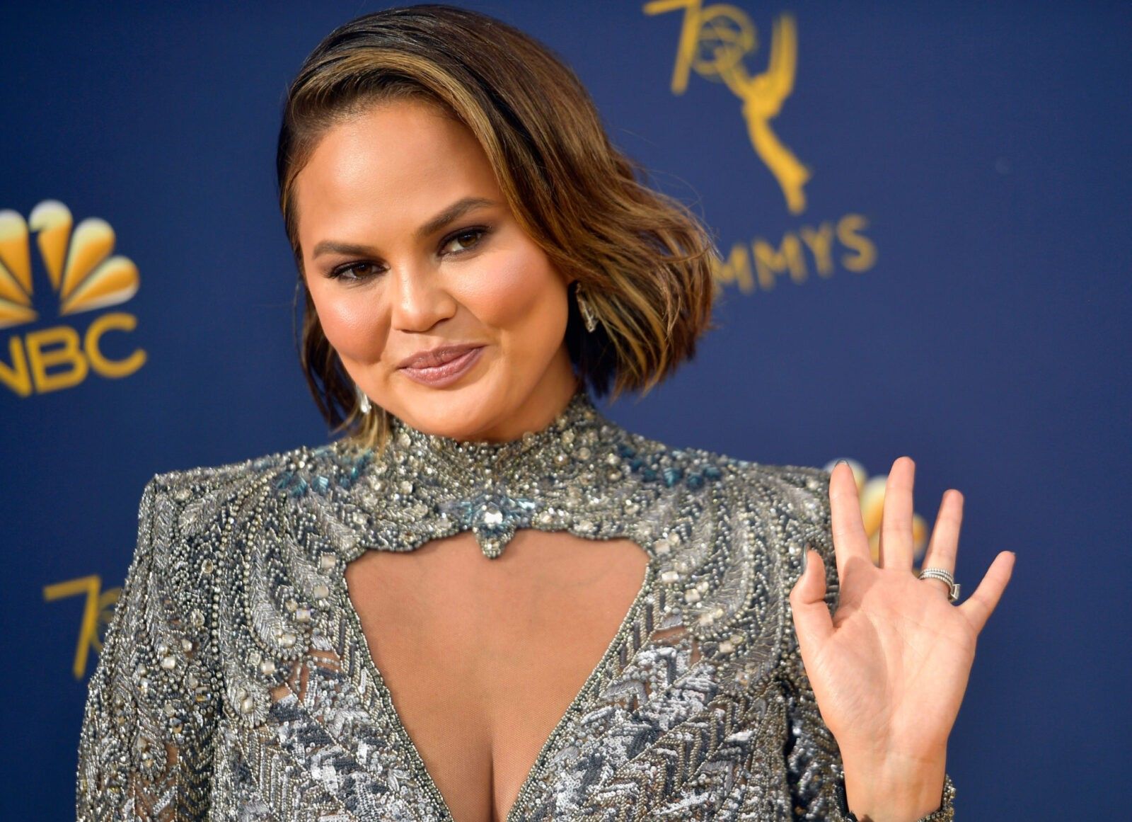 Chrissy Teigen Opens Up About Struggle With Depression Inspires Us With Her Raw Honesty Goalcast 7166